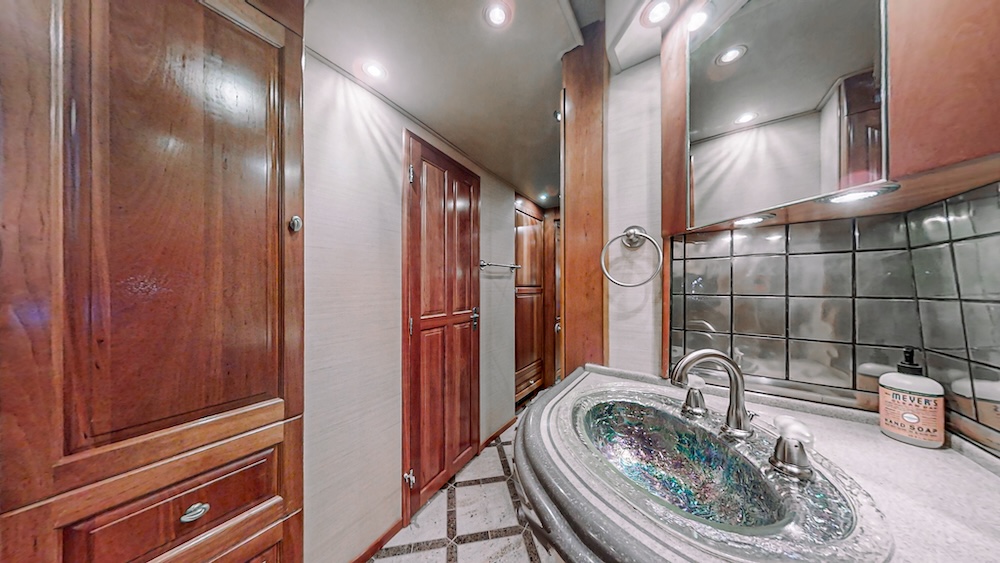 2006 Prevost Royale XLII For Sale